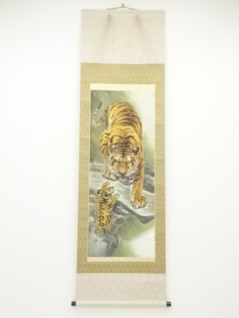 JAPANESE HANGING SCROLL / HAND PAINTED / TIGER